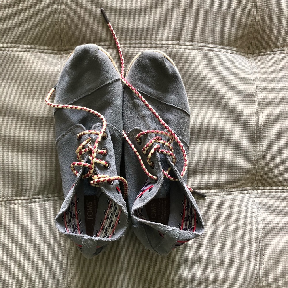 TOMS high ankle sneaker with wicker bottoms